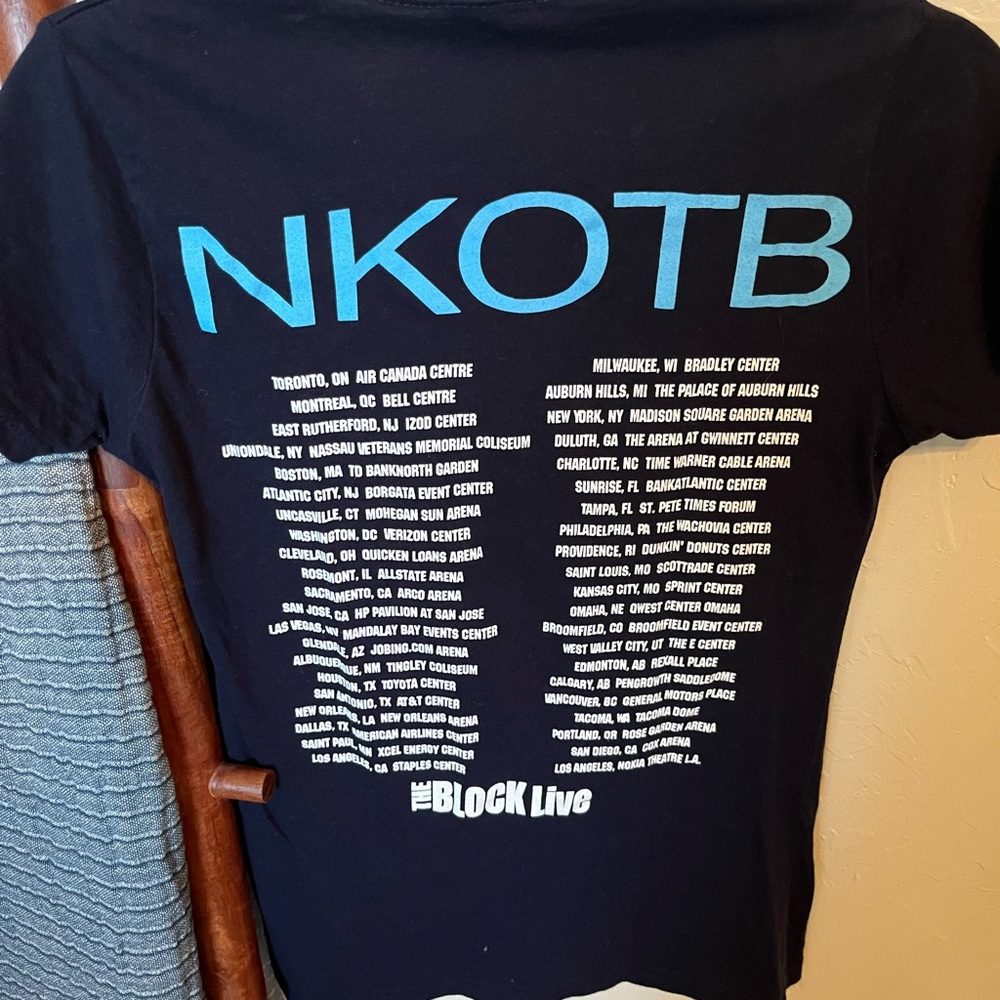 Nkotb New Kids On The Block 2008 Graphic Tour Tee… - image 4